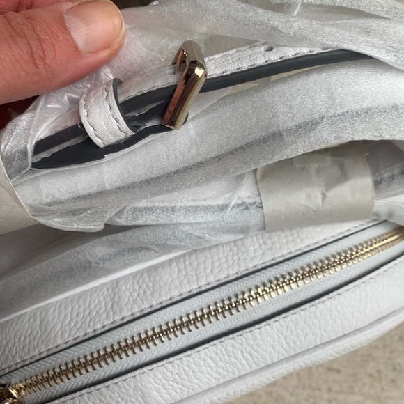 Authentic Kate Spade pebbled leather 🌈logo zip crossbody - Picture 10 of 16